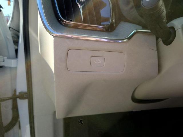 new 2025 Volvo XC60 car, priced at $55,360