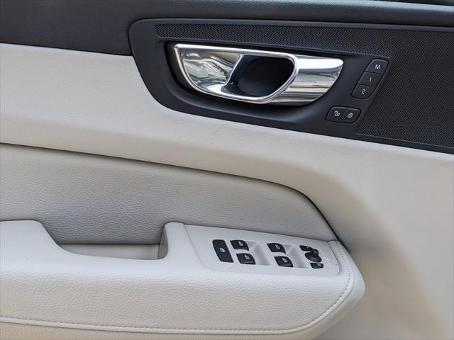 used 2018 Volvo XC60 Recharge Plug-In Hybrid car, priced at $29,500