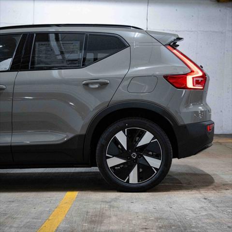 new 2025 Volvo EX40 car, priced at $58,695