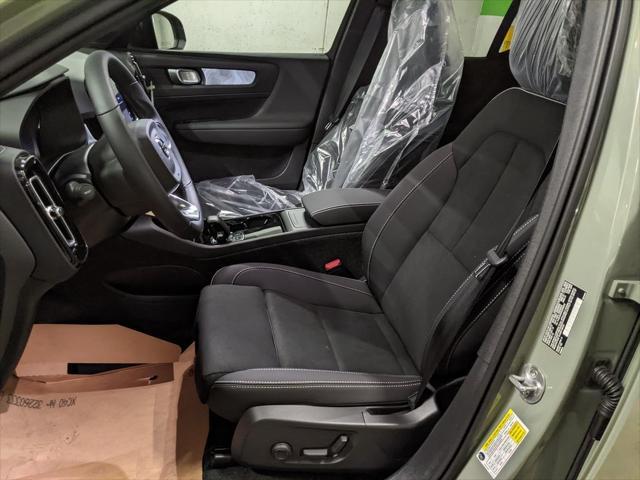 new 2025 Volvo EX40 car, priced at $58,695
