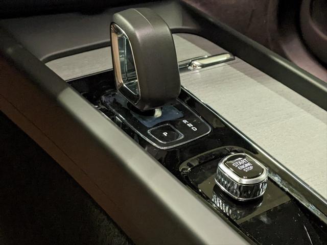 new 2025 Volvo XC60 car, priced at $56,160