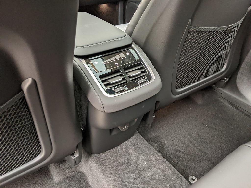 new 2026 Volvo XC90 car, priced at $75,155