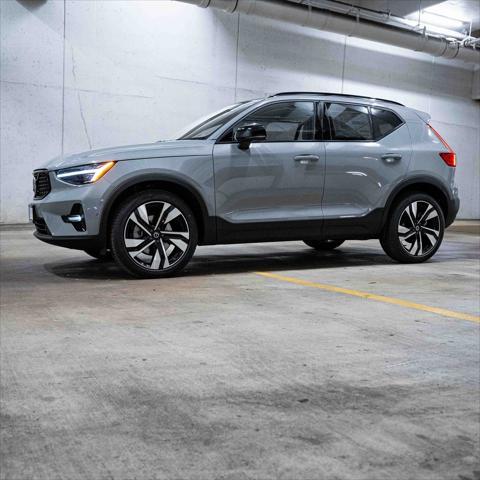 new 2025 Volvo XC40 car, priced at $51,550