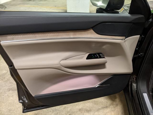 new 2025 Volvo EX90 car, priced at $94,075