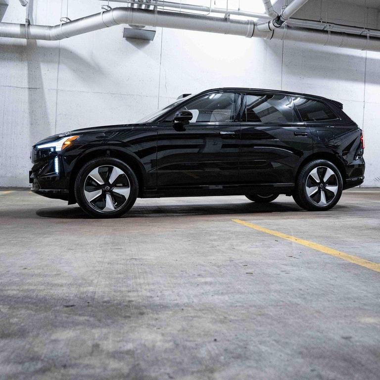used 2025 Volvo EX90 car, priced at $77,500
