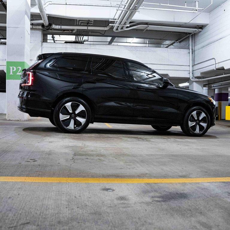 used 2025 Volvo EX90 car, priced at $77,500