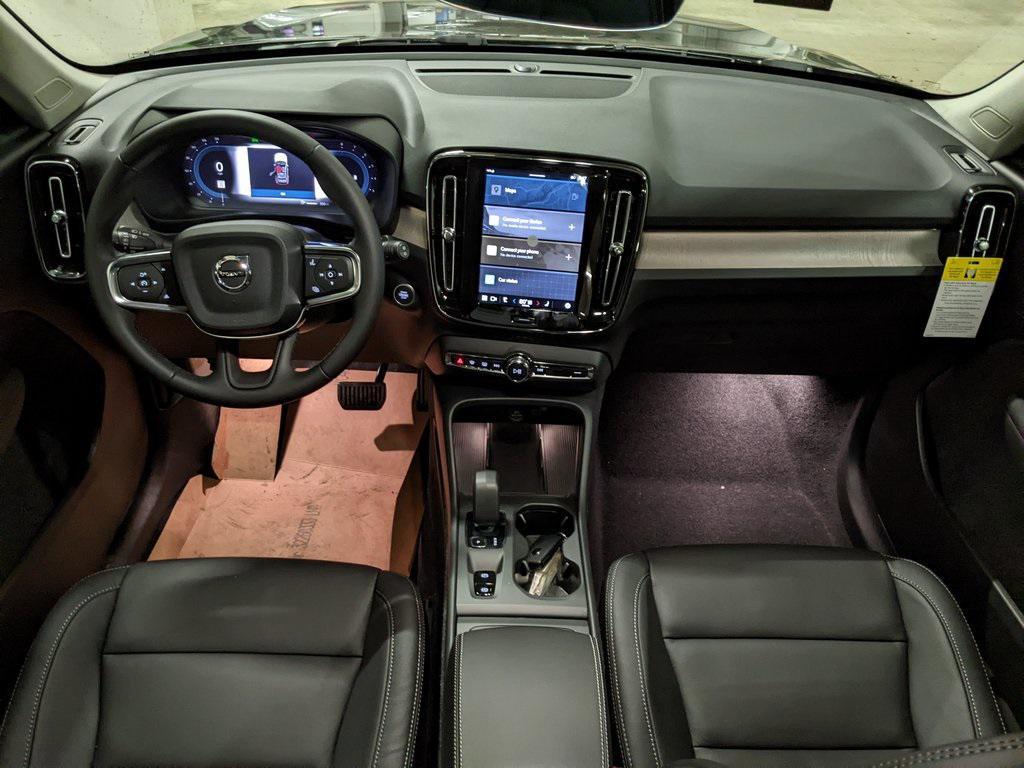 new 2025 Volvo XC40 car, priced at $42,352