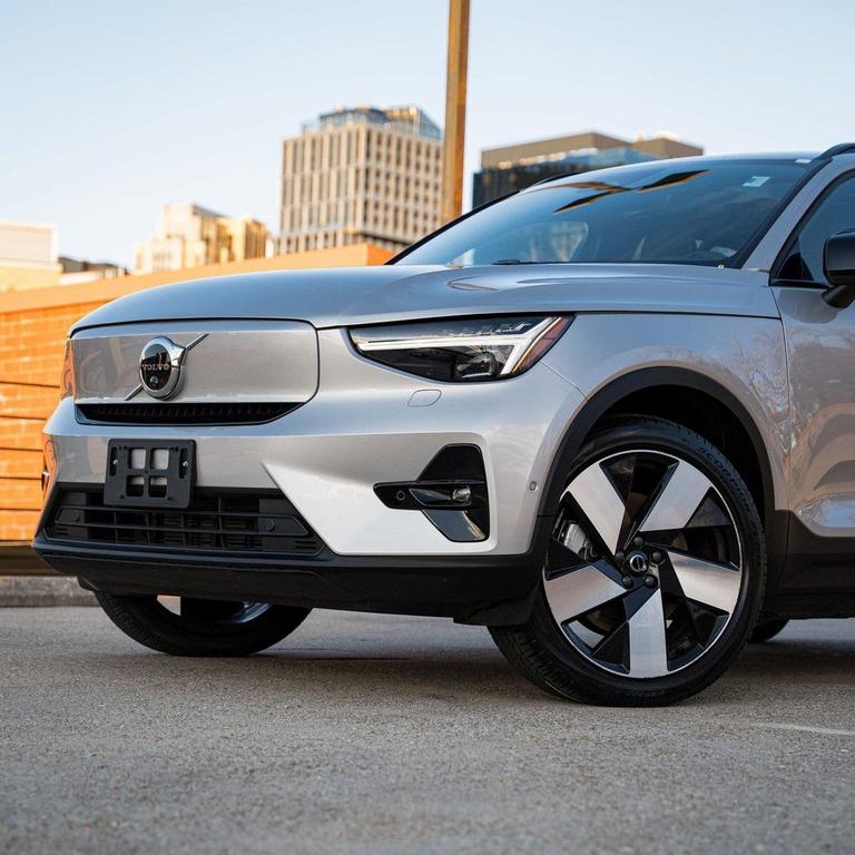 used 2023 Volvo XC40 Recharge Pure Electric car, priced at $32,500