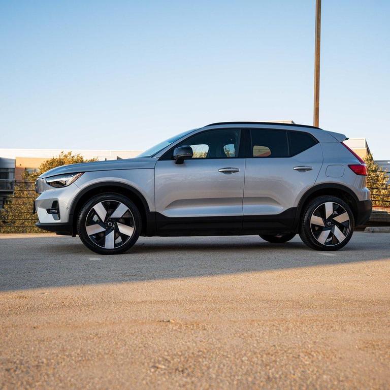 used 2023 Volvo XC40 Recharge Pure Electric car, priced at $32,500