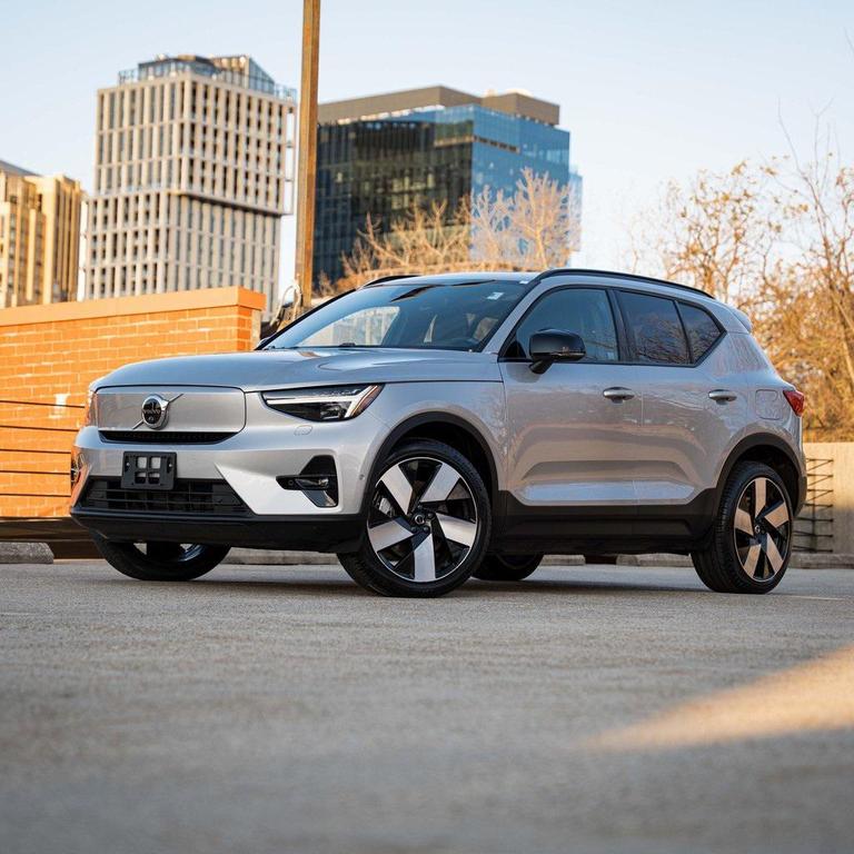 used 2023 Volvo XC40 Recharge Pure Electric car, priced at $32,500