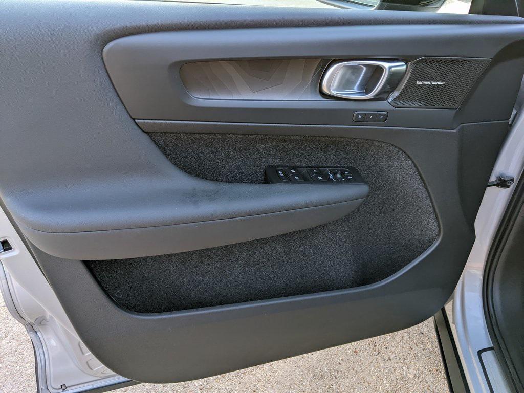 used 2023 Volvo XC40 Recharge Pure Electric car, priced at $32,500