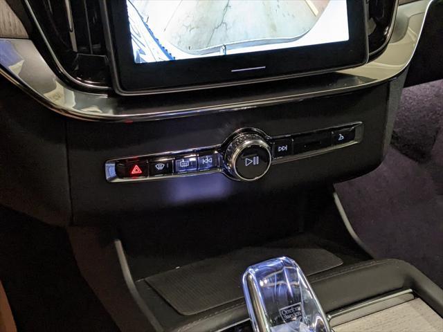 new 2025 Volvo XC90 car, priced at $69,155