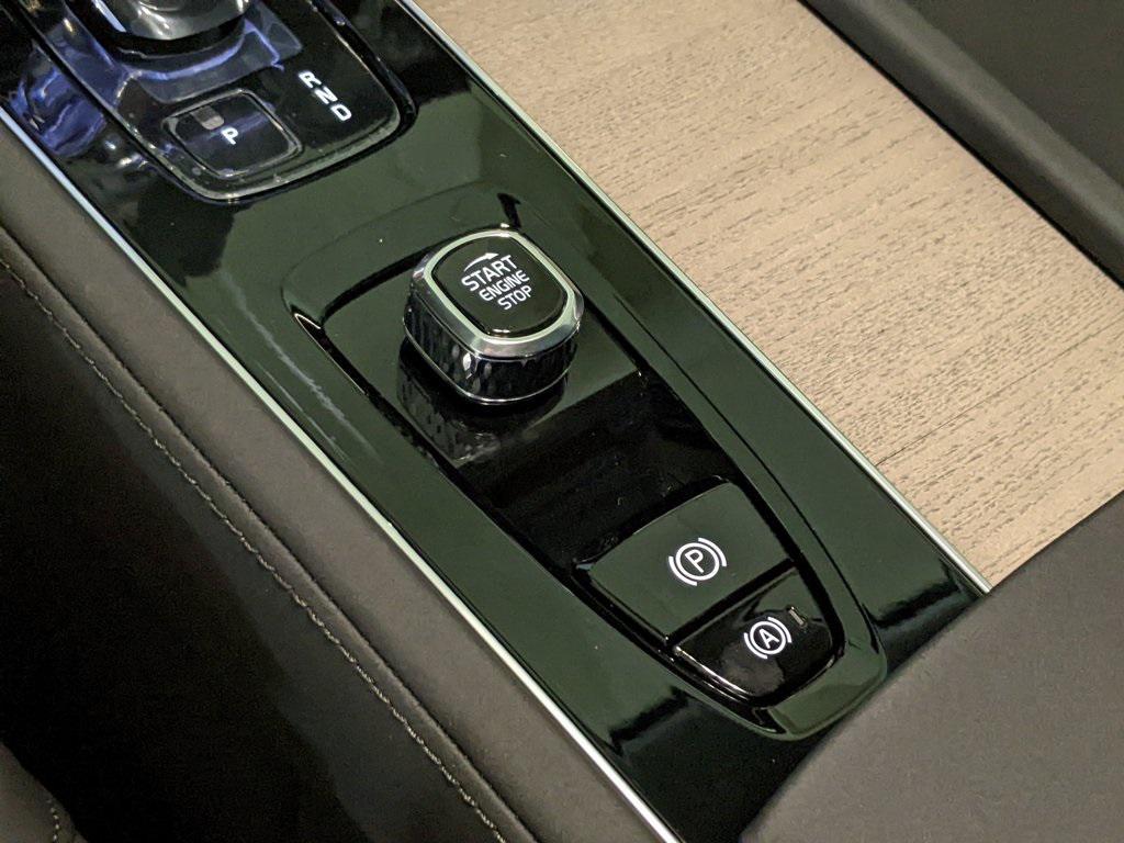 new 2025 Volvo XC90 Plug-In Hybrid car, priced at $76,736