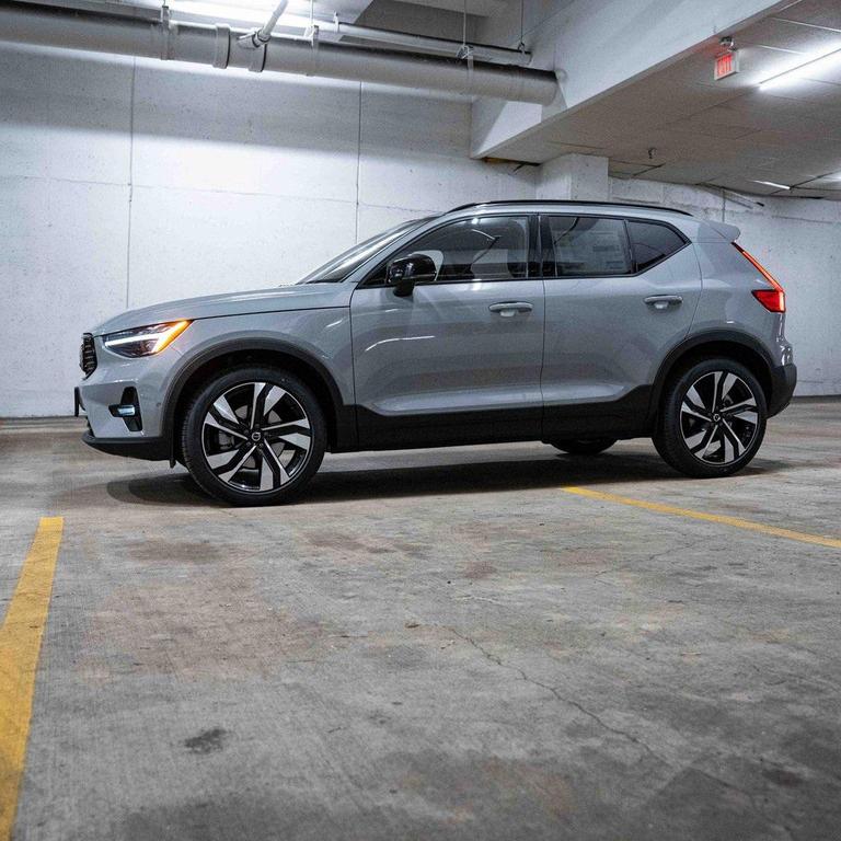 new 2025 Volvo XC40 car, priced at $50,236