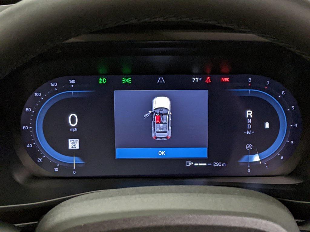 new 2025 Volvo XC40 car, priced at $50,236