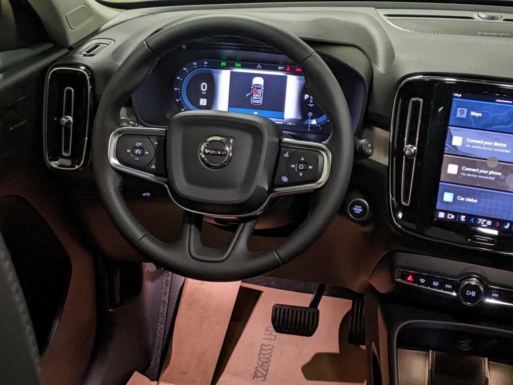 new 2025 Volvo XC40 car, priced at $50,236