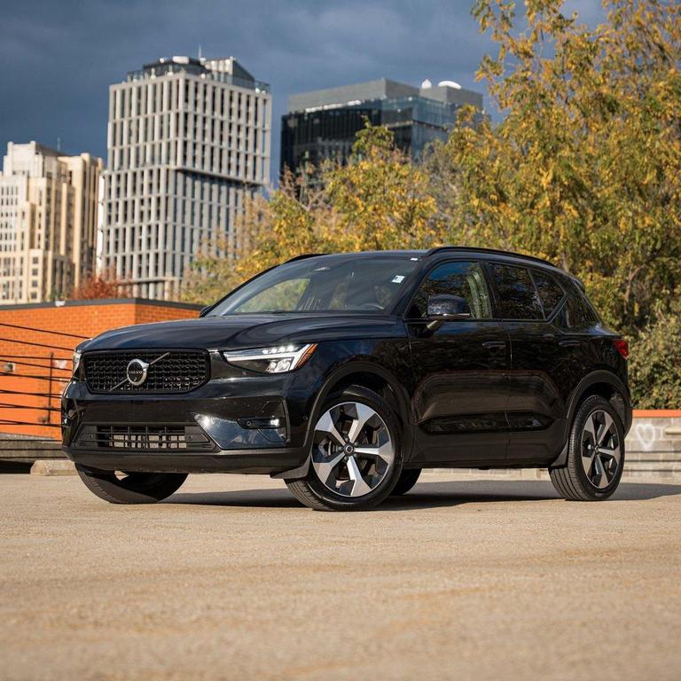 used 2025 Volvo XC40 car, priced at $34,500