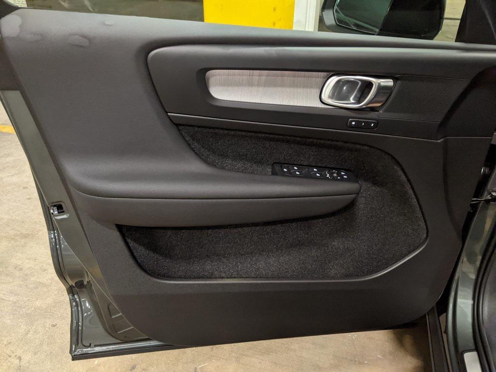 new 2026 Volvo XC40 car, priced at $46,545