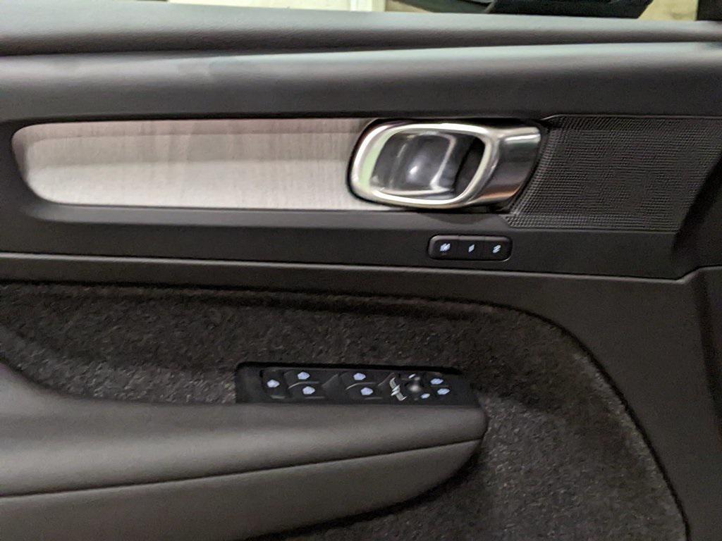 new 2026 Volvo XC40 car, priced at $46,545