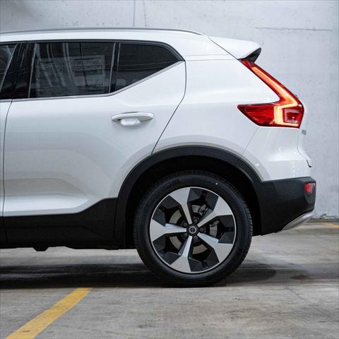 new 2025 Volvo XC40 car, priced at $46,035