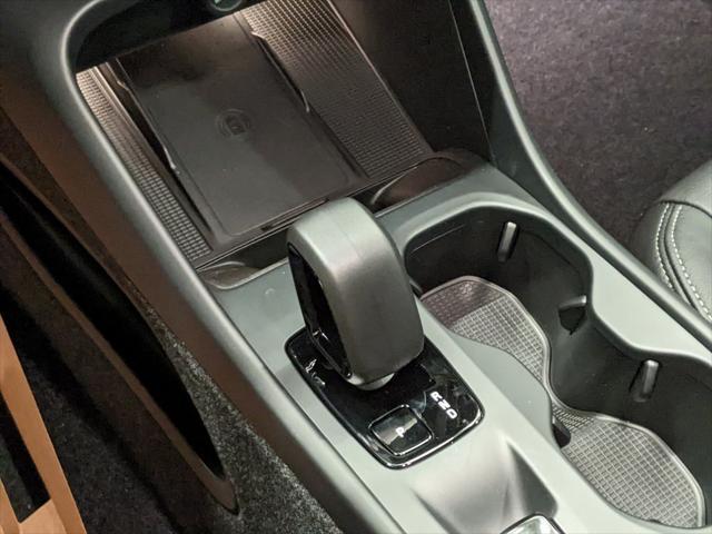 new 2025 Volvo XC40 car, priced at $46,035