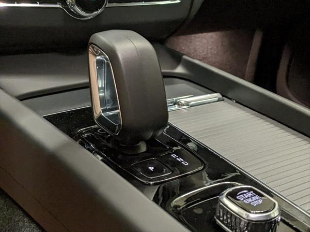 new 2025 Volvo XC60 car, priced at $49,895