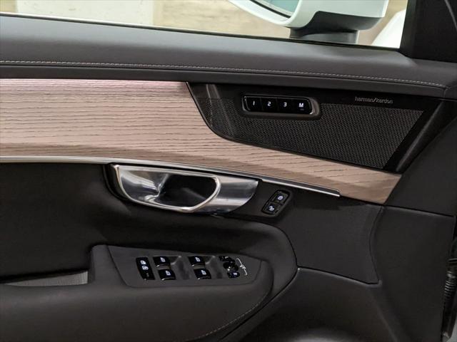 new 2025 Volvo XC90 Plug-In Hybrid car, priced at $78,805