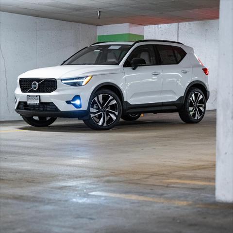 new 2025 Volvo XC40 car, priced at $48,315