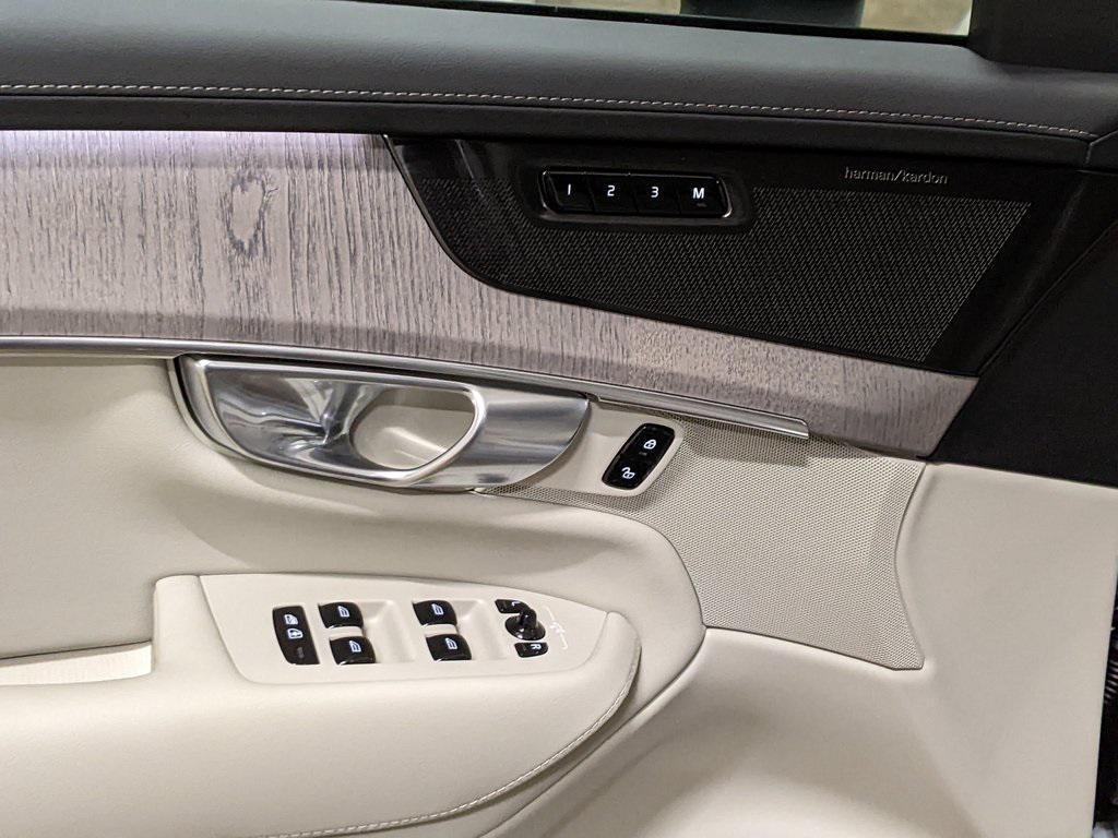 new 2026 Volvo XC90 Plug-In Hybrid car, priced at $85,625