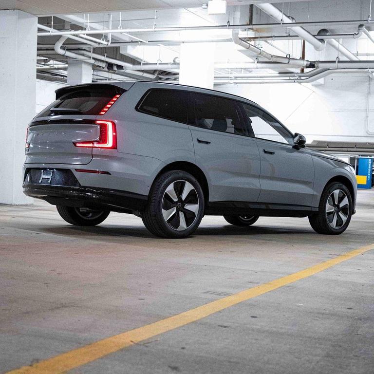 new 2025 Volvo EX90 car, priced at $80,736