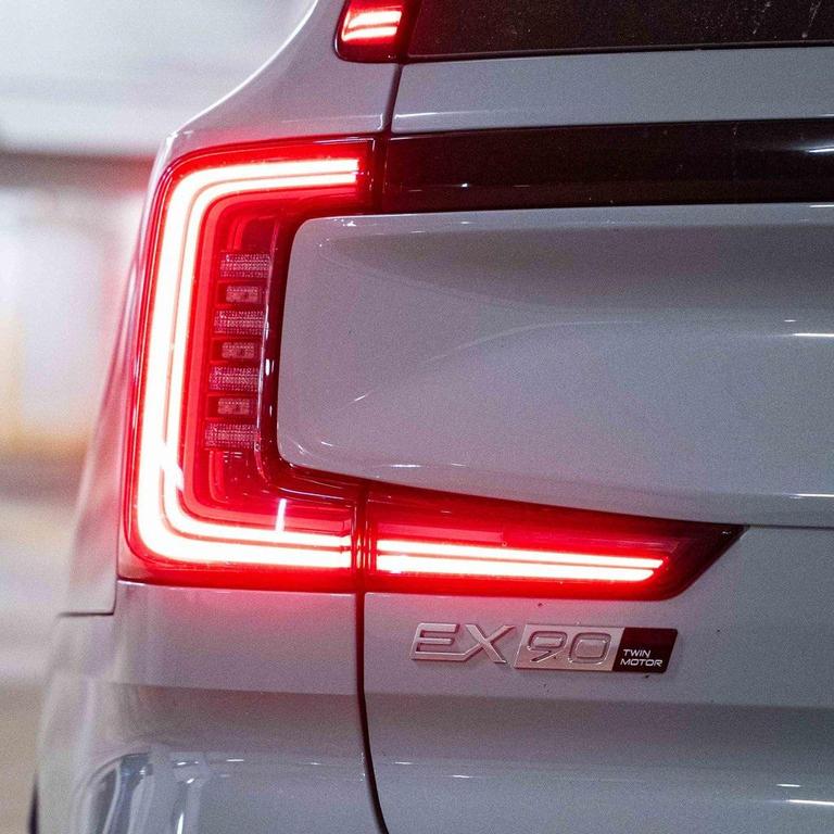new 2025 Volvo EX90 car, priced at $80,736