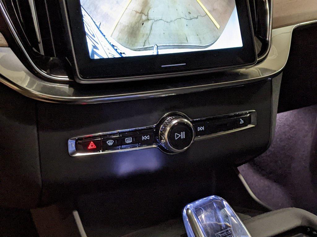 new 2025 Volvo XC90 Plug-In Hybrid car, priced at $76,336