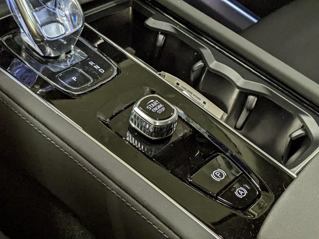 new 2025 Volvo XC90 Plug-In Hybrid car, priced at $76,336