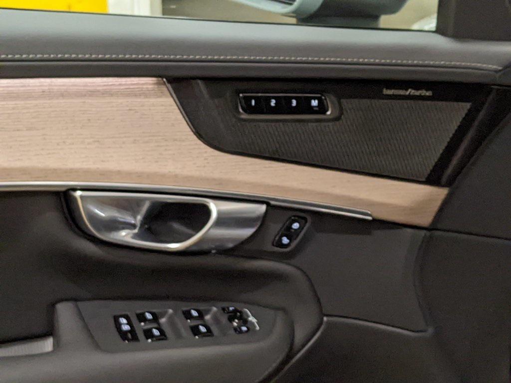 new 2026 Volvo XC90 car, priced at $71,825