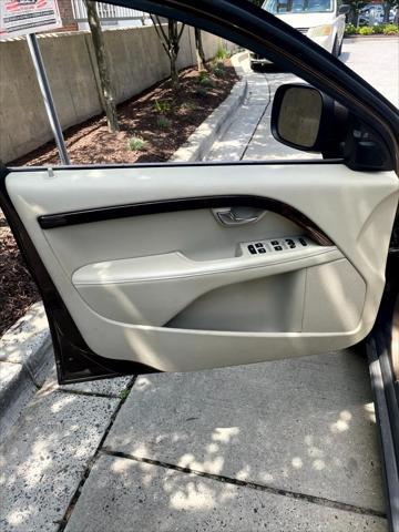 used 2015 Volvo XC70 car, priced at $15,000