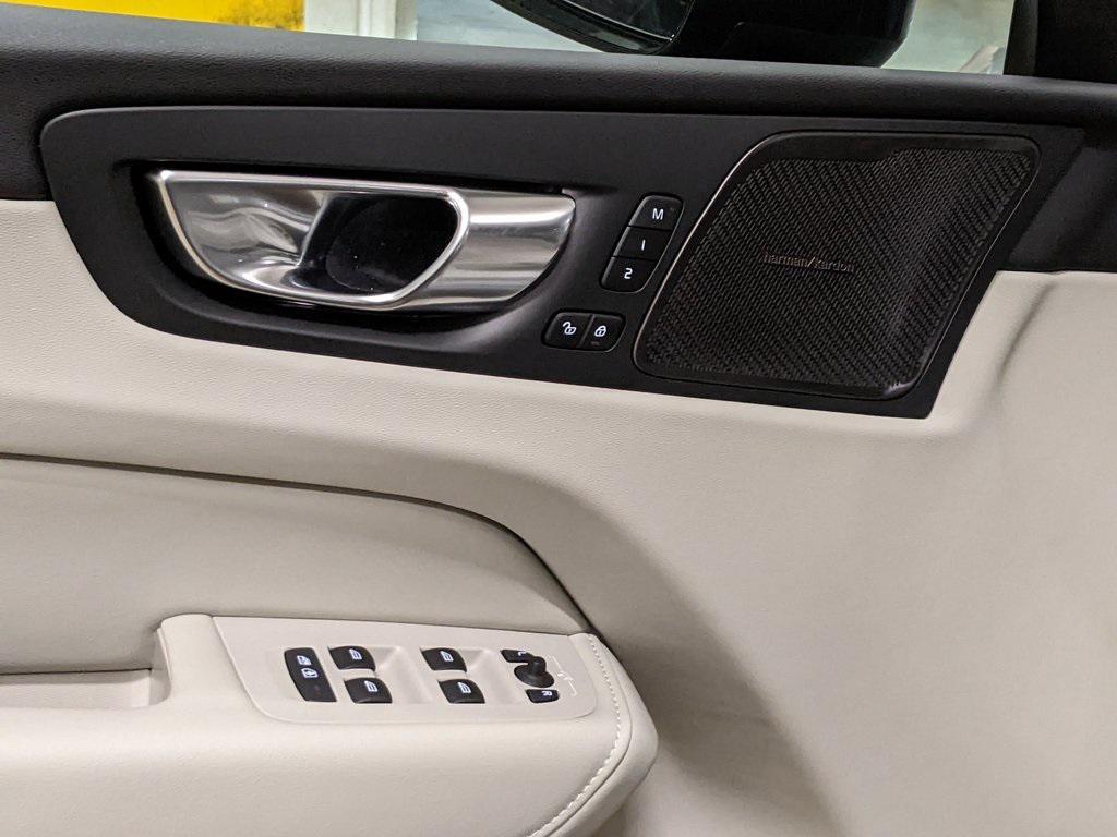 new 2026 Volvo XC60 car, priced at $63,935