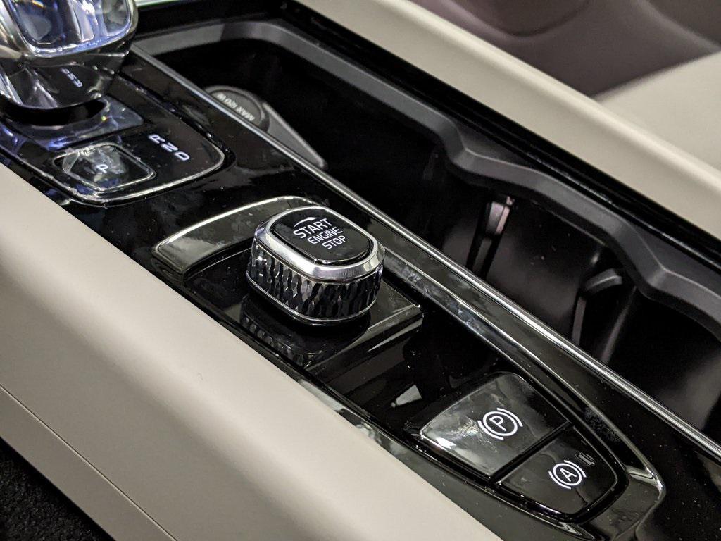 new 2026 Volvo XC60 car, priced at $63,935