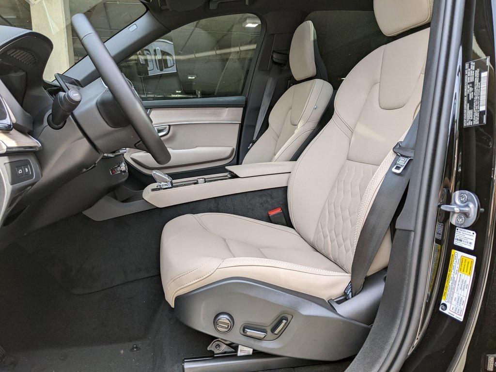 new 2025 Volvo XC90 Plug-In Hybrid car, priced at $73,036