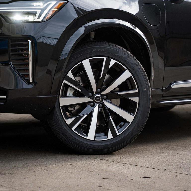 new 2025 Volvo XC90 Plug-In Hybrid car, priced at $73,036