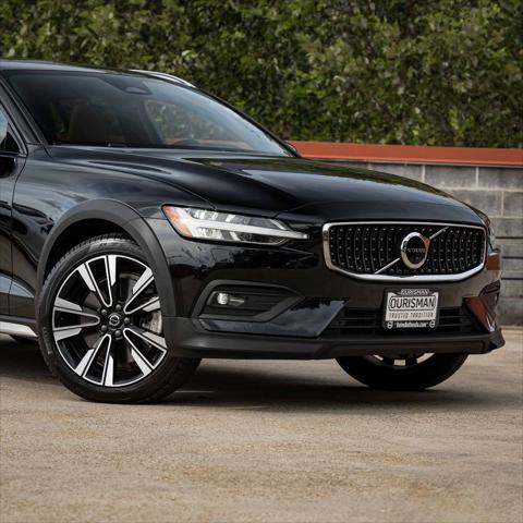 used 2023 Volvo V60 Cross Country car, priced at $43,999