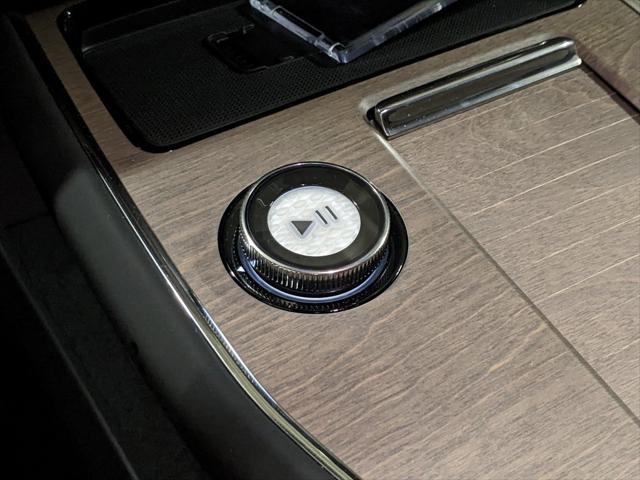 new 2025 Volvo EX90 car, priced at $97,035