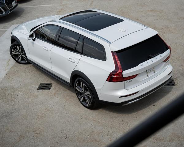 used 2023 Volvo V60 Cross Country car, priced at $41,990