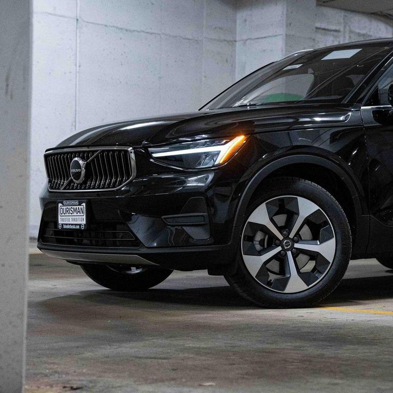 new 2025 Volvo XC40 car, priced at $44,836