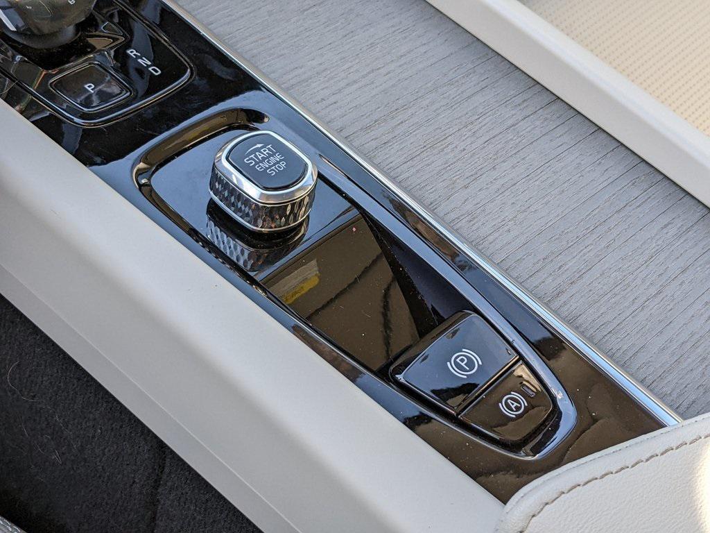used 2023 Volvo XC60 Recharge Plug-In Hybrid car, priced at $47,500