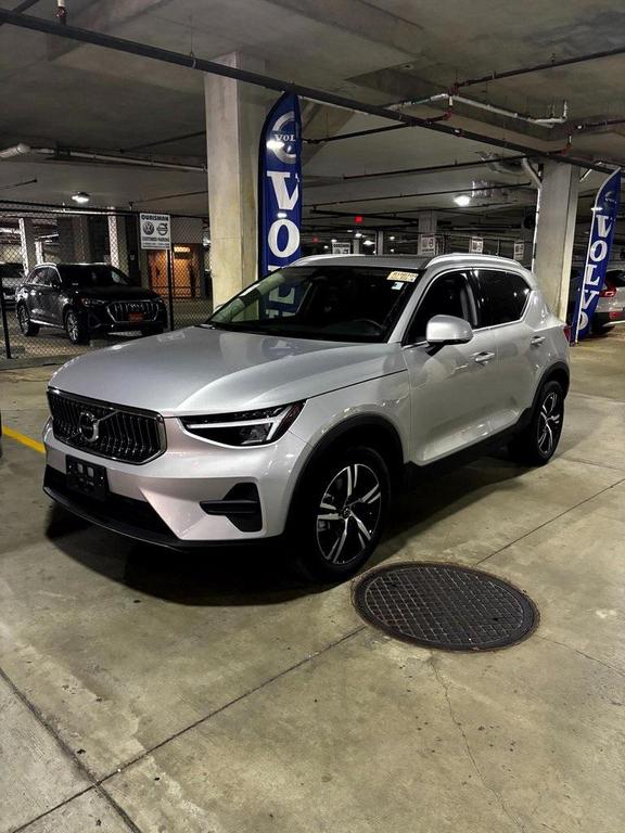 used 2025 Volvo XC40 car, priced at $34,500