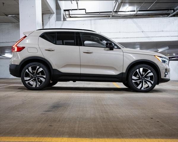 new 2025 Volvo XC40 car, priced at $51,765