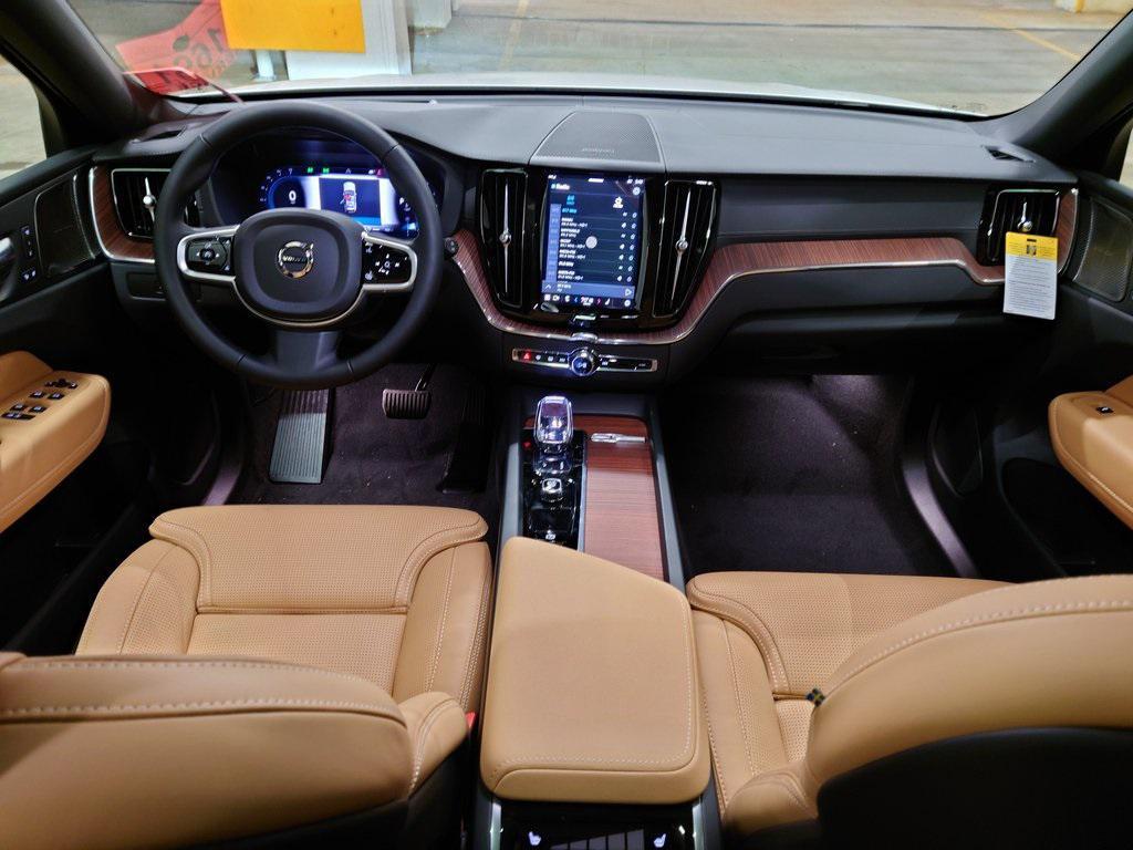 new 2025 Volvo XC60 car, priced at $61,036