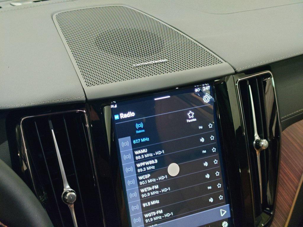 new 2025 Volvo XC60 car, priced at $61,036