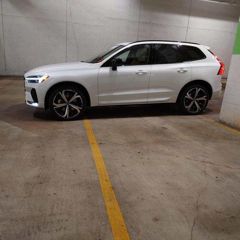 new 2025 Volvo XC60 car, priced at $61,036