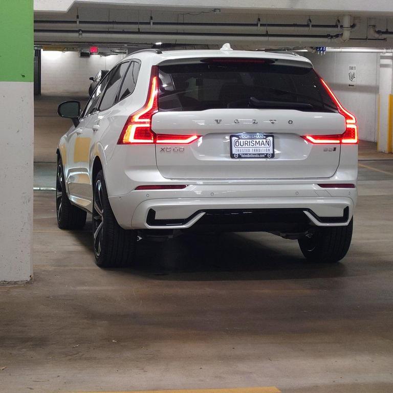 new 2025 Volvo XC60 car, priced at $61,036